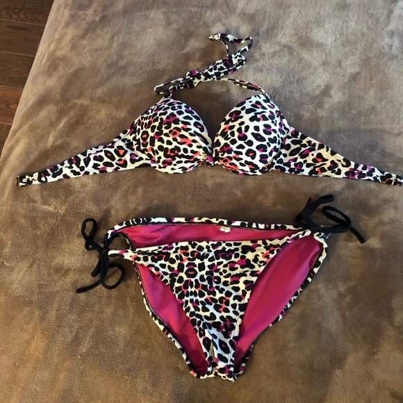 Xhilaration Other - Xhilaration 2 piece leopard print bikini sz Small